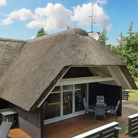 Patrik - 1-4km From The Sea In Western Jutland By Interhome Casa de Férias Blåvand